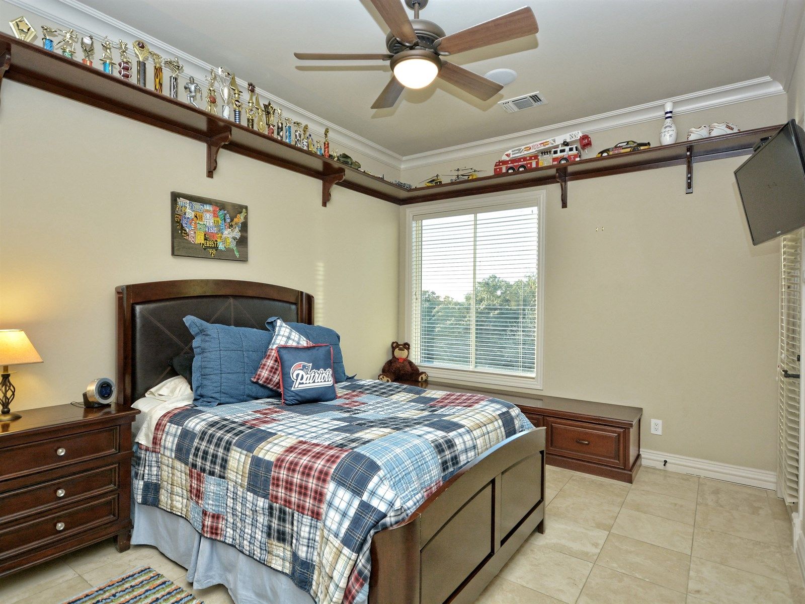 Fourth bedroom